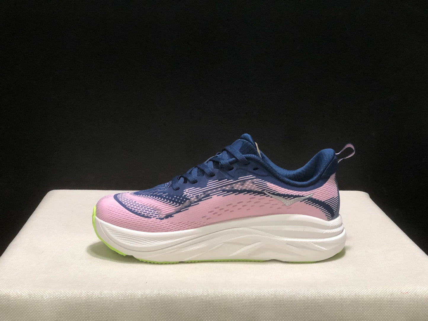 NOKA ONE ONE SKYFLOW Men/Women Sports Shoes Anti-slip Breathable, Running